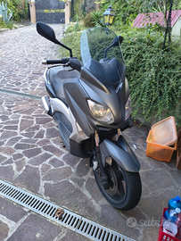 Yamaha X Max