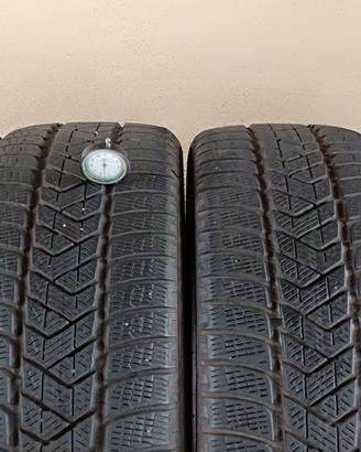 235/50/19 m+s pneumatici Pirelli usati