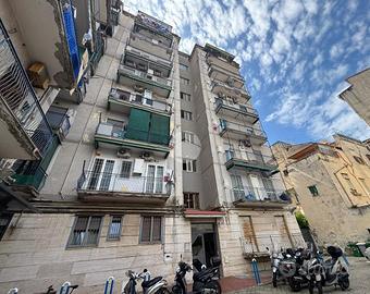 3 LOCALI A NAPOLI