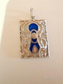 Ciondolo raffigurante la Madonnina 