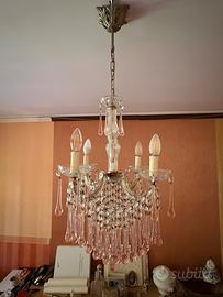 Elegante coppia di lampadari veneziani