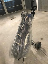 Carrello da golf con sacca