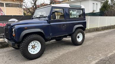 Defender td4 corto 4 posti