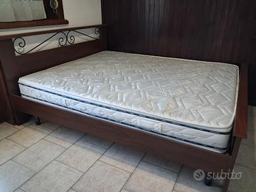 Letto matrimoniale