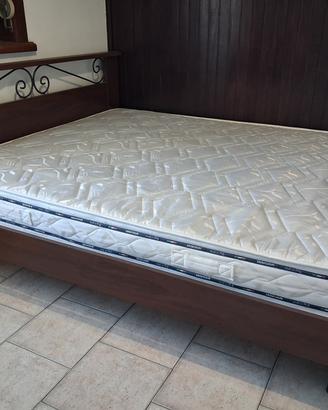 Letto matrimoniale
