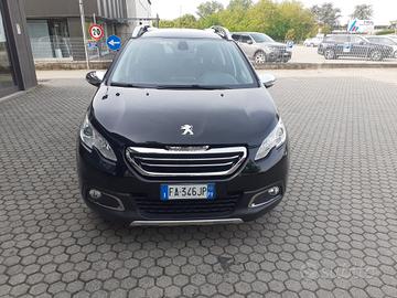 Peugeot 2008 PureTech 82 Allure BENZINA