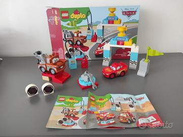 Lego Duplo  10924 - Il giorno della gara di Saetta