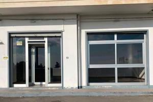 Locale 250 mq
