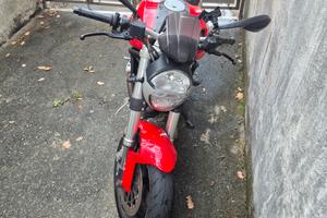 Ducati Monster 696 plus