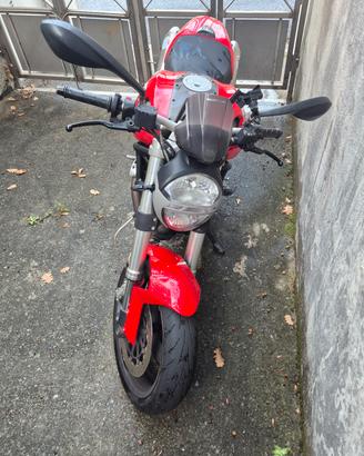 Ducati Monster 696 plus