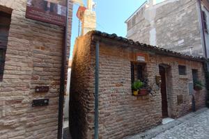 Casa  storica del " Vicolo più stretto D Italia"