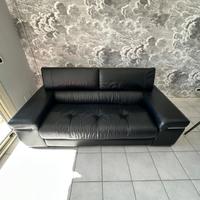 Divano Avana in pelle colore nero - By Natuzzi