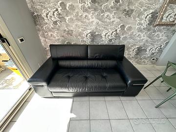 Divano Avana in pelle colore nero - By Natuzzi