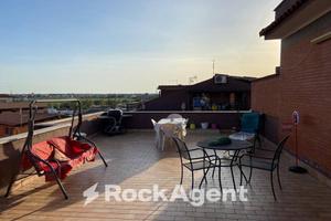 ATTICO TRILOCALE VIA LACEDONIA 37