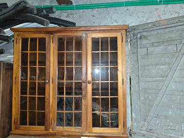 credenza fatta a mano
