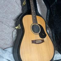 Chitarra acustica Maton