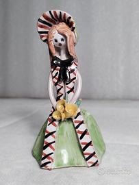 statuina decorativa in ceramica maiolica
