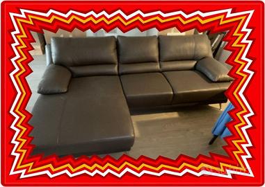 Divano similpelle a 3 posti con chaise-longue