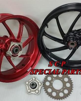 Scontatissimi cerchi aprilia 8 razze pvm forgiati