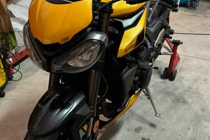 Street triple 765 rs cosmic yellow/gialla