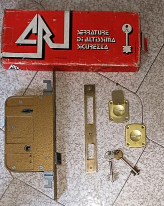 CR SERRATURA PER PORTE LEGNO MM 60 ART. 8000/60