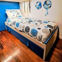 Letto singolo e arredo per cameretta