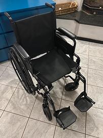 Sedia a rotelle pieghevole