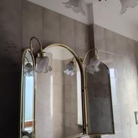 Specchiera bagno con lampadario
