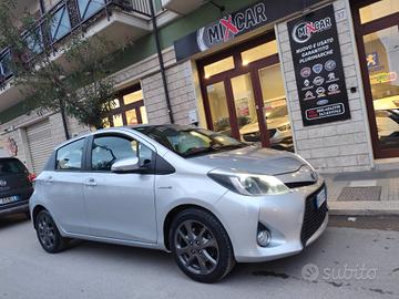 Toyota Yaris 1.5 Hybrid 75CV Lounge