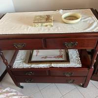 Carrellino per tv liquori o altro