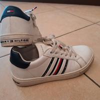 Scarpe Tommy Hilfiger da bambino. Taglia 35