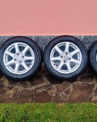 Set Cerchi in lega R15 con Pneumatici 195/60R15M+S