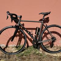 bici da corsa in titanio Nevi Stelvio