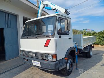 Iveco 95-14 "CASSONE CON GRU"