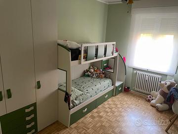 Cameretta con letto a castello