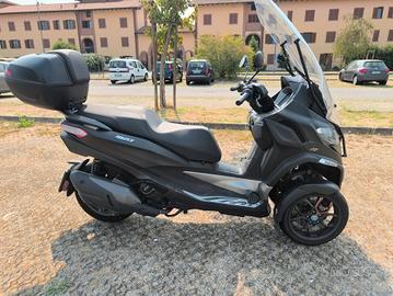 Piaggio MP3 530