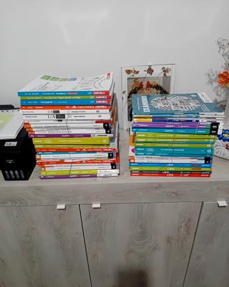libri scolastici  1,2 ,3  media 
