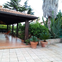 Villa tra mare e città