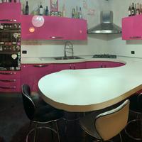 Cucina moderna rosa