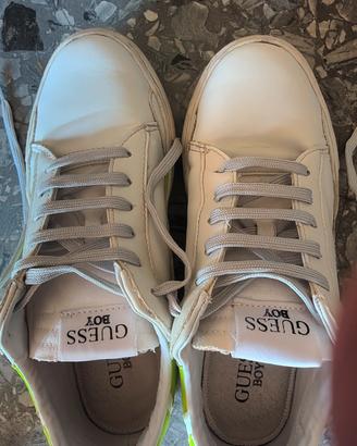 Scarpe Guess bianche e verdi