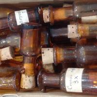Boccette farmaceutiche in vetro ambrato medicale