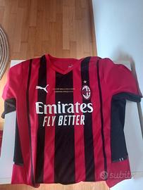 maglia Milan 2021-2022 scudetto