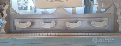 Antico attaccapanni lavorato a mano 