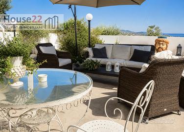 VILLA con VISTA PANORAMICA SUL MARE a NOTO SICILIA