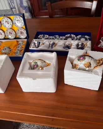 Vari set di tazzine mignon da collezione