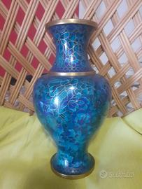 Pregiato vaso cloisonne'