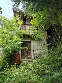 Ex fienile in località Praesole-Baitoni (TN)