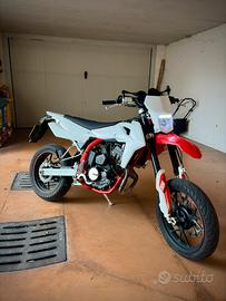 MOTARD SWM 125 SM