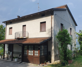 Casa campagna con stalla e terreno adiacente