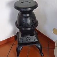 Vecchia stufa in ghisa